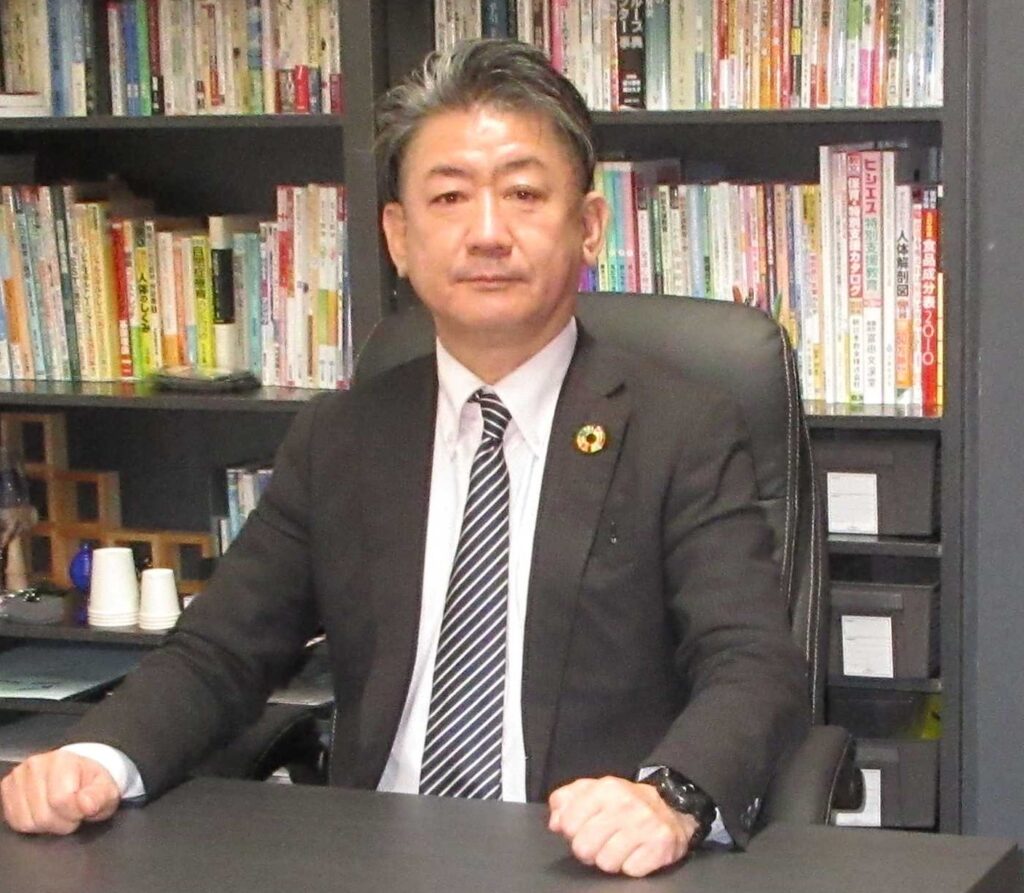 山内 康彦 先生